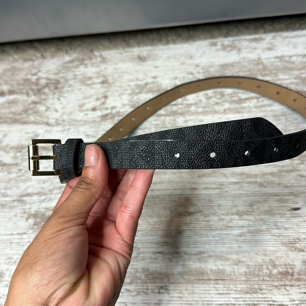 Michael Kors Logo Belt NWT Medium